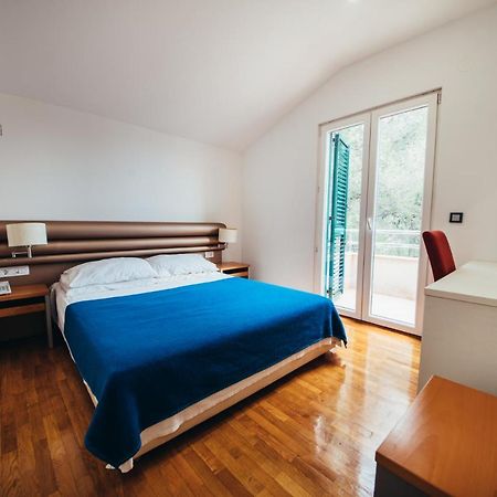 Apartments Vala Vela Luka Extérieur photo
