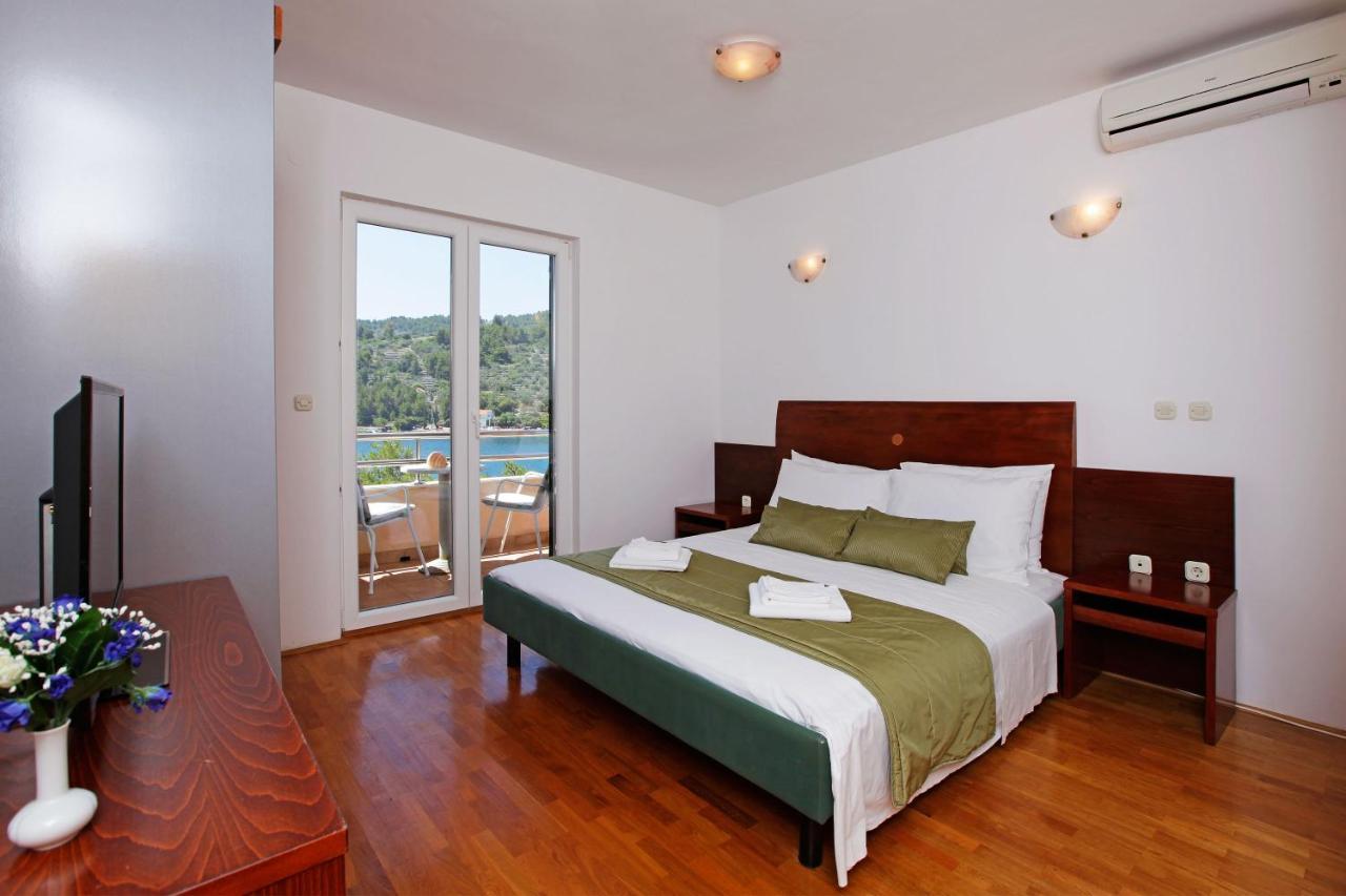 Apartments Vala Vela Luka Extérieur photo
