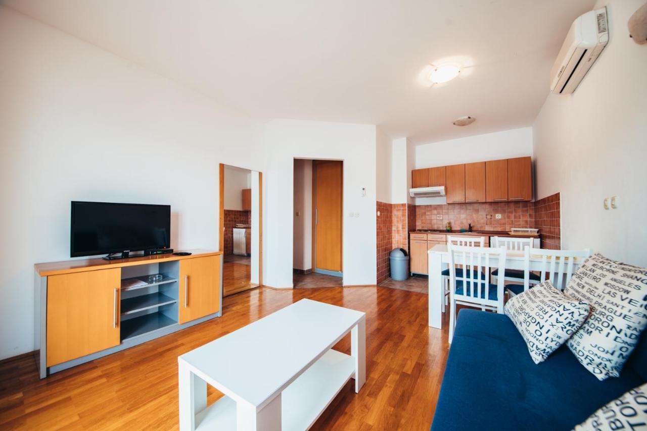 Apartments Vala Vela Luka Extérieur photo