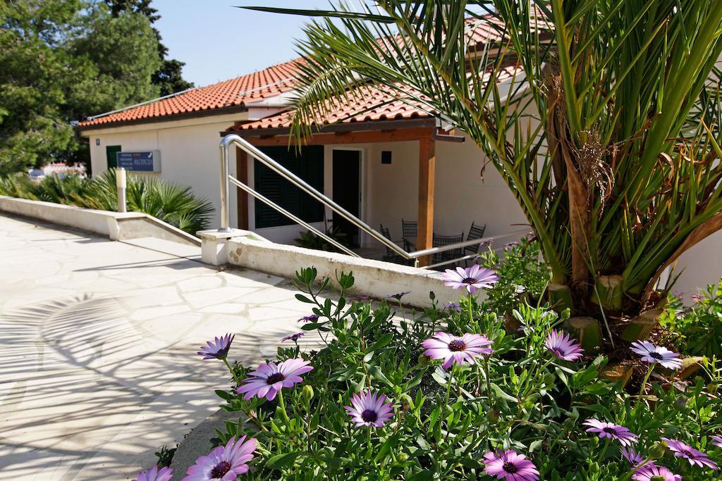 Apartments Vala Vela Luka Extérieur photo